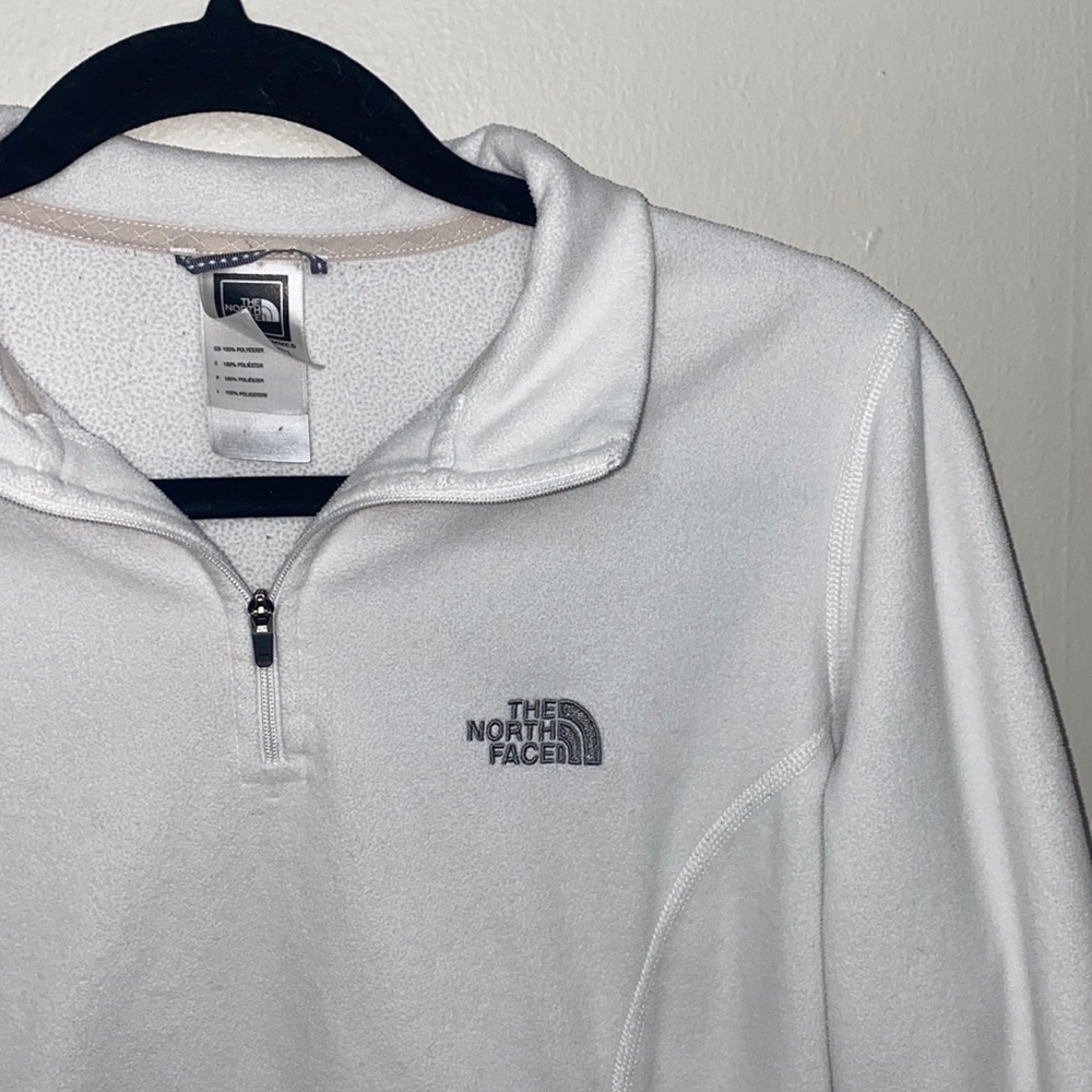 💋Quarter zip North Face White Pullover!
